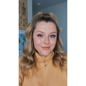 Meet your Posher, Maddie